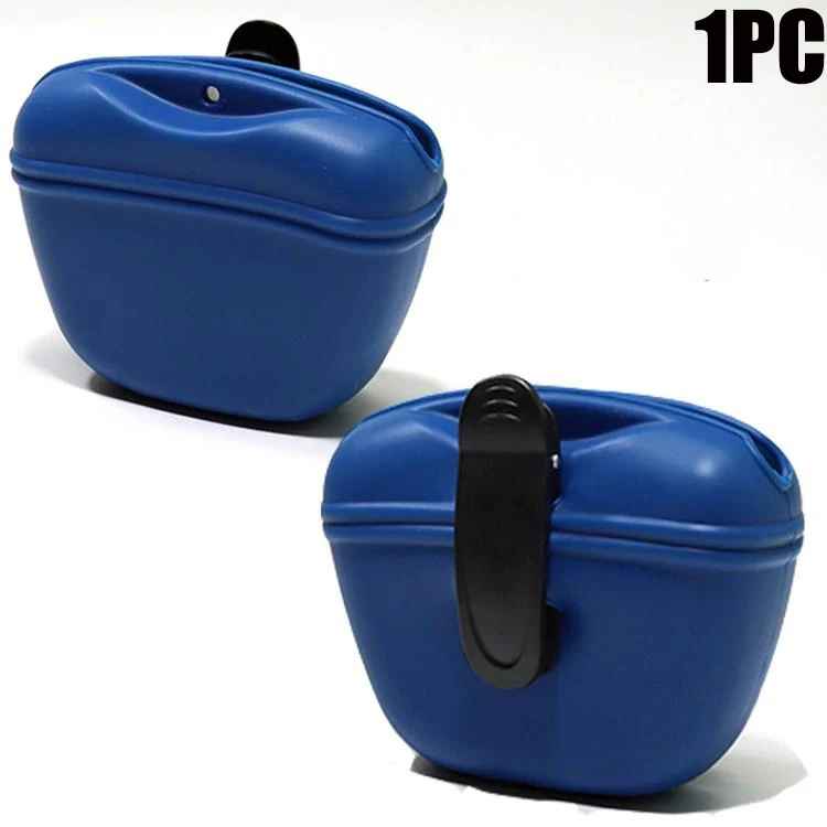 Sacoche de dressage pour chien bleu marine, silicone souple et résistant avec fermeture automatique, accessoire pour l'éducation canine Pitou et moi.