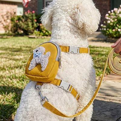 Laisse et harnais avec sac à dos intégré jaune pour petit chien, accessoire de promenade pratique et mignon, boutique Pitou et moi.