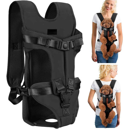 Montage montrant un sac de transport pour chien noir : vue détaillée de la structure et deux vues de mise en situation (porté devant et derrière) avec un petit caniche.